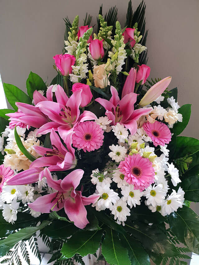 Centro funerario 1 - Flores Camelia - Todos los días trabajamos para  ofrecerte las mejores flores